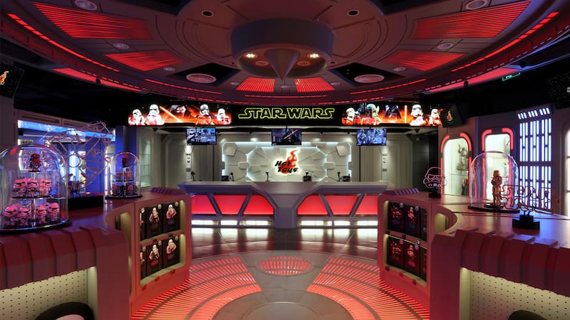 Hot Toys Shops Shanghai Disney Resort