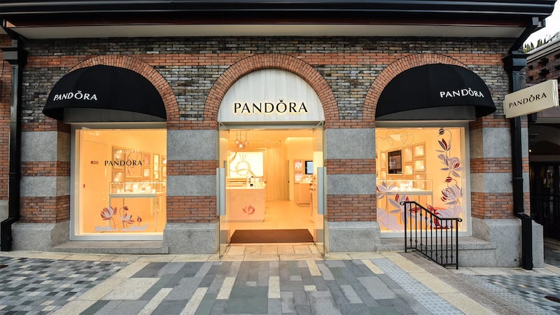 Europa skepsis sort PANDORA | Shops | Shanghai Disney Resort
